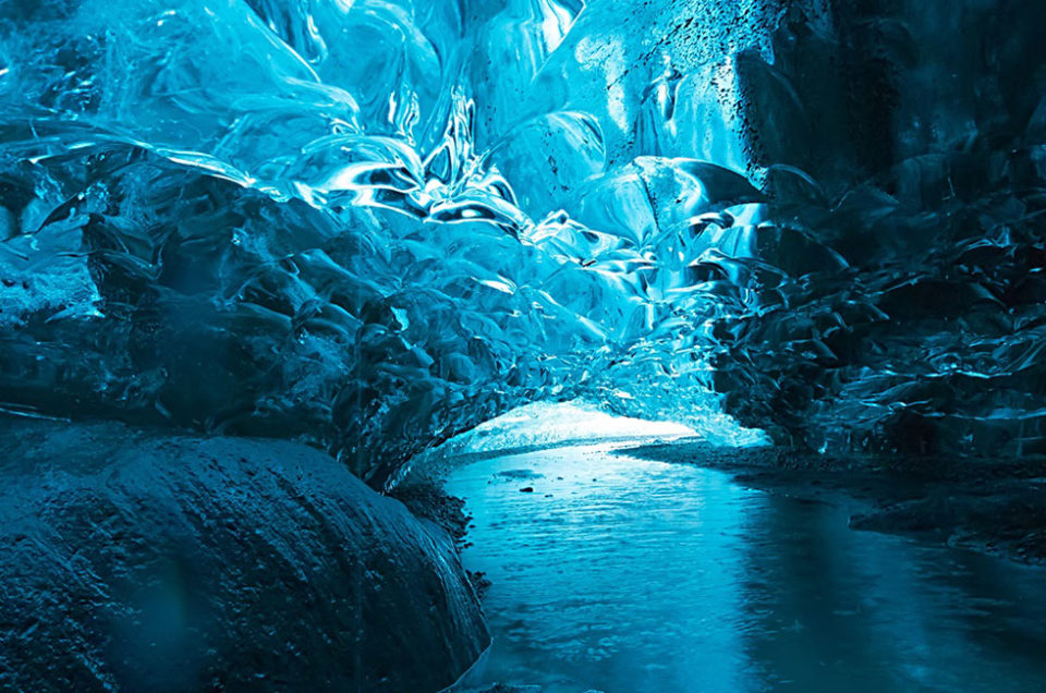 Espectacular Cueva de hielo en Islandia